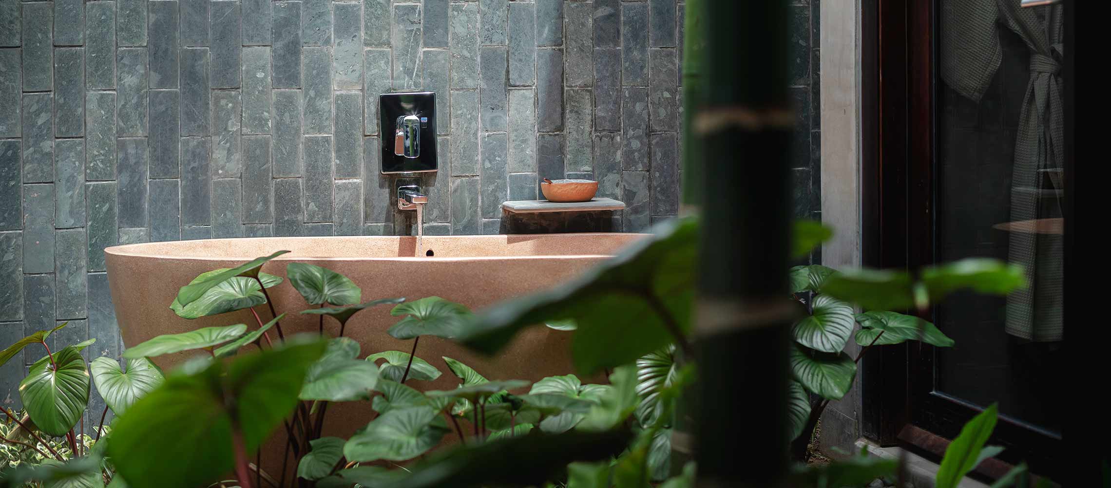 2 bedroom villa - bath tub