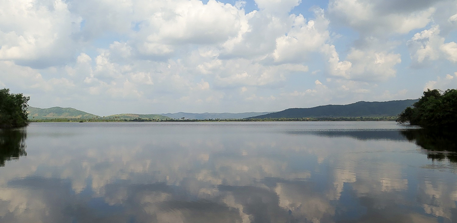 Secret lake at Brateak Krola Lake